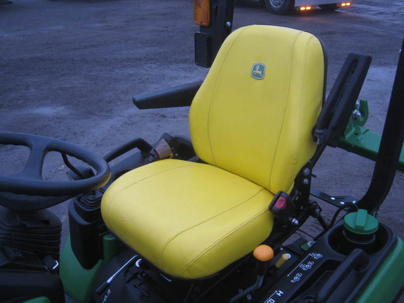 Tractors - Compact  John Deere 1025R Tractor  Photo